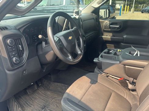 Used 2019 Chevrolet Silverado 1500 Custom AWD/4WD image 11