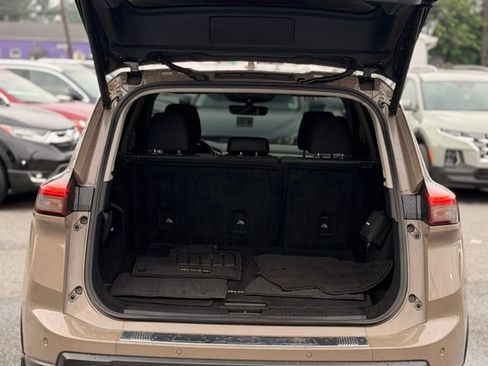Used 2024 Nissan Rogue SV AWD/4WD image 7