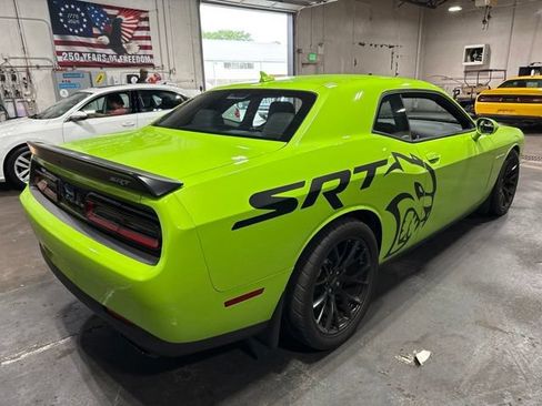 Used 2015 Dodge Challenger SRT Hellcat RWD image 6
