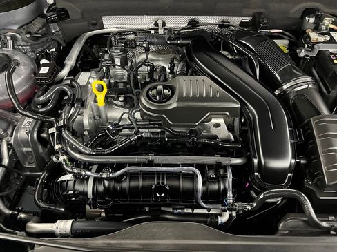 Used 2024 Volkswagen Taos S image 33