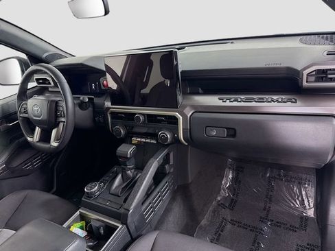 Certified 2024 Toyota Tacoma TRD Off-Road w/ TRD Off Road Upgrade Package AWD/4WD image 31
