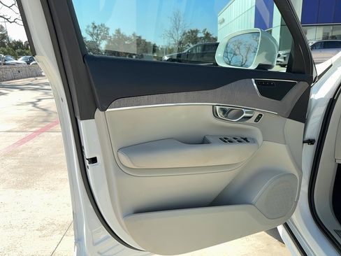 Used 2023 Volvo XC90 B6 Plus w/ Protection Package Premier image 10
