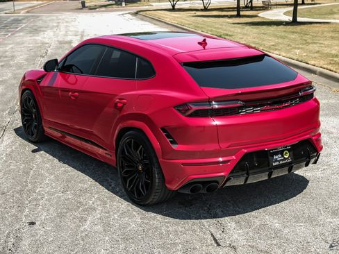 Used 2025 Lamborghini Urus SE AWD/4WD image 13