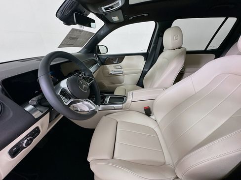 New 2026 Mercedes-Benz GLB 250 4MATIC image 22