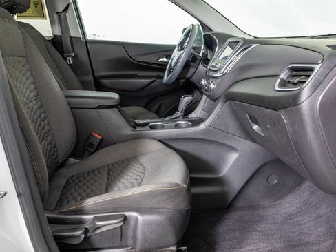 Used 2021 Chevrolet Equinox LT w/ LPO, Cargo Package AWD/4WD image 37