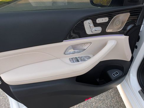 Used 2026 Mercedes-Benz GLS 450 4MATIC image 12