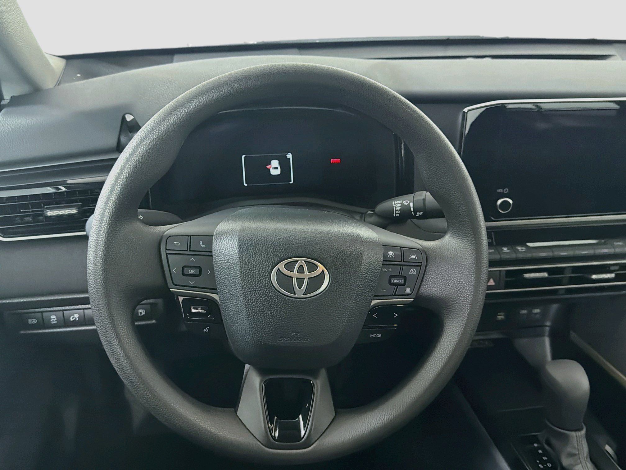 Used 2025 Toyota Camry LE FWD image 17