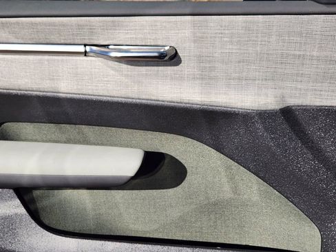 New 2026 Volvo EX30 Cross Country Ultra image 3