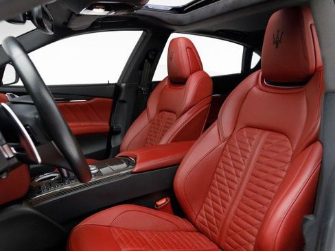 Used 2020 Maserati Quattroporte S GranSport image 4