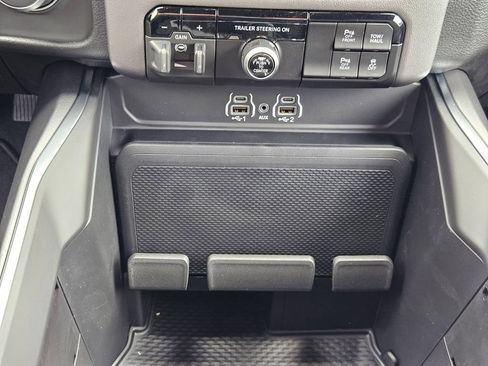 New 2026 RAM 1500 Express AWD/4WD image 28
