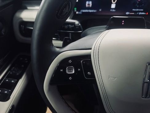 New 2026 Lincoln Aviator AWD image 29