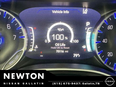 Used 2023 Chrysler Pacifica Touring-L FWD image 23