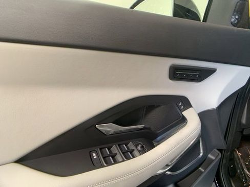 Certified 2024 Jaguar E-PACE R-Dynamic SE image 11