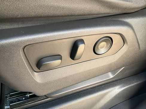 Used 2023 Chevrolet Silverado 1500 ZR2 w/ Technology Package AWD/4WD image 7
