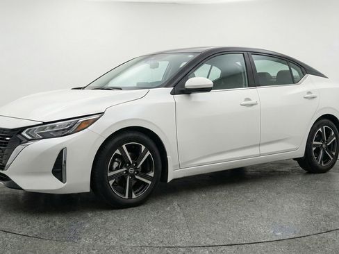 Used 2025 Nissan Sentra SV FWD image 3