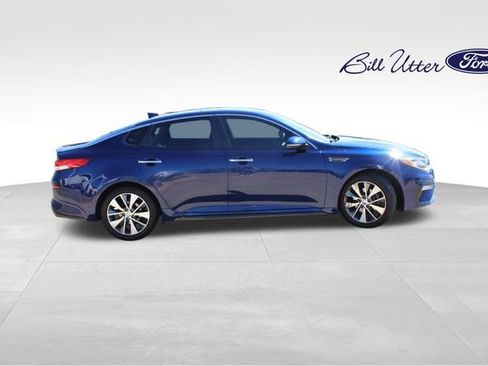Used 2019 Kia Optima S image 4