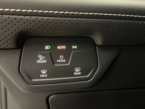 New 2026 Volkswagen Atlas Cross Sport SE image 15