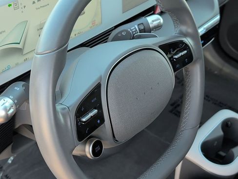 Certified 2024 Hyundai Ioniq 5 SE RWD image 11