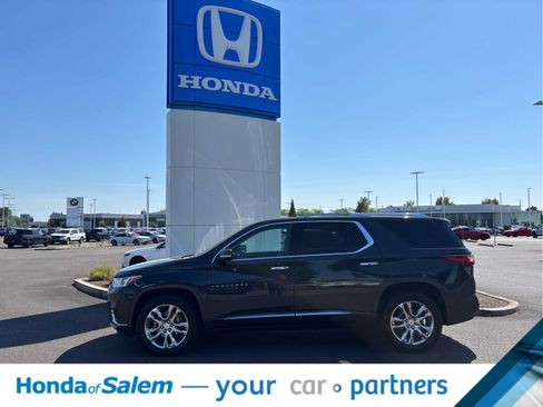 Used 2021 Chevrolet Traverse High Country AWD/4WD image 3