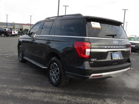 Certified 2022 Ford Expedition XLT image 5