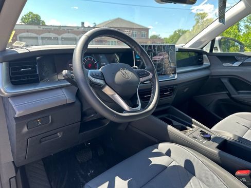 New 2026 Volkswagen Tiguan SE AWD/4WD image 11