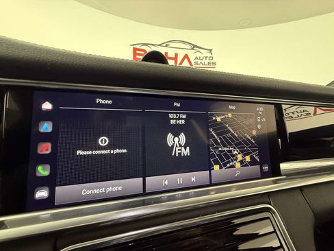 Used 2022 Porsche Panamera 4 w/ Premium Package AWD/4WD image 31
