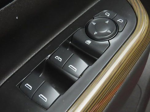 Used 2023 GMC Acadia SLE w/ LPO, Floor Liner Package image 23