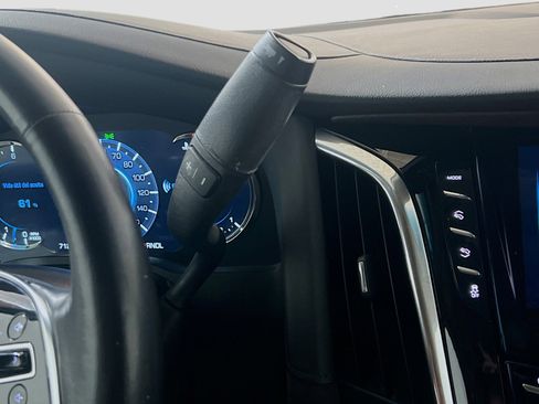 Used 2017 Cadillac Escalade Luxury image 11