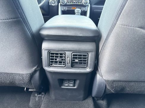 Used 2025 Toyota RAV4 XLE FWD image 17
