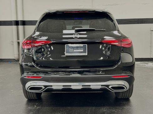 Used 2026 Mercedes-Benz GLC 300 image 11