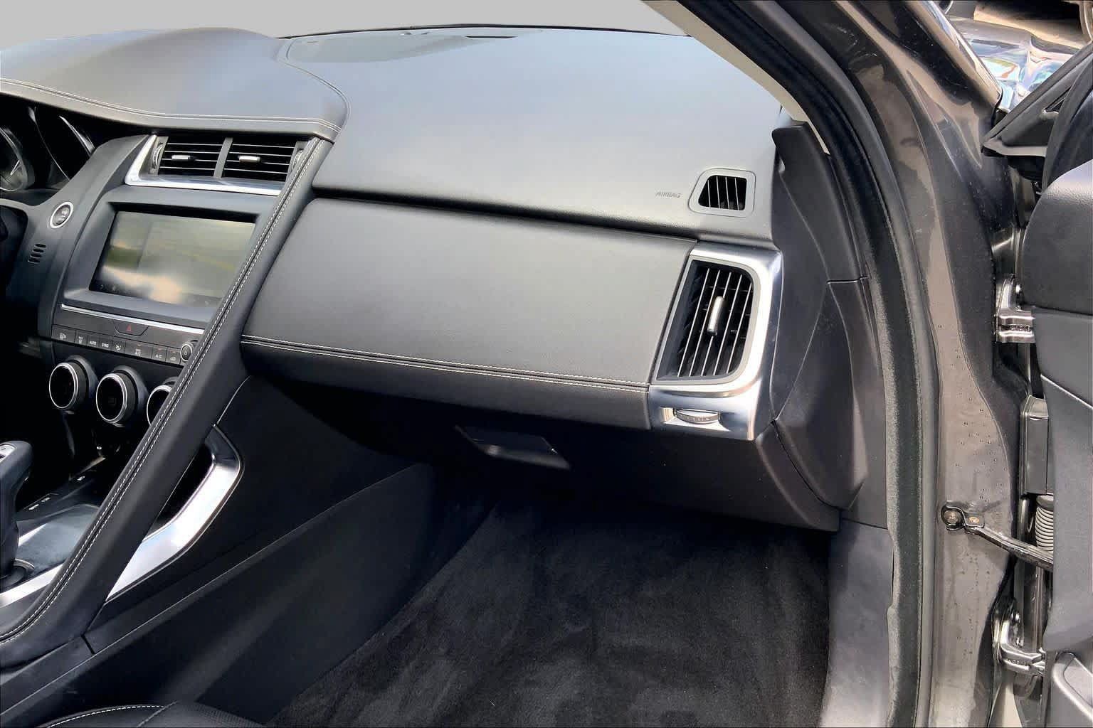 Used 2018 Jaguar E-PACE R-Dynamic SE AWD/4WD image 18