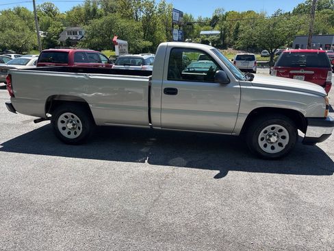 Used 2006 Chevrolet Silverado 1500 W/T RWD image 12