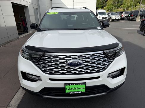 Used 2022 Ford Explorer Platinum w/ Equipment Group 601A AWD/4WD image 9
