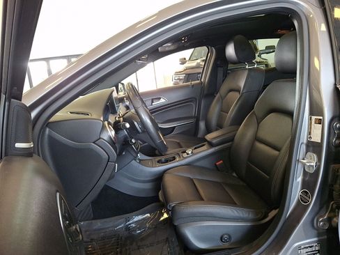 Used 2017 Mercedes-Benz GLA 250 4MATIC image 13