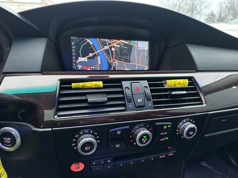 Used 2010 BMW 535i xDrive Sedan AWD/4WD image 14