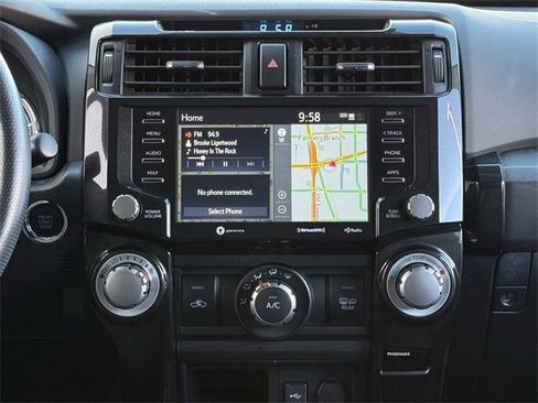 Used 2020 Toyota 4Runner Venture image 14