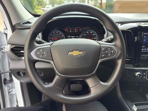 Used 2020 Chevrolet Traverse LS image 38