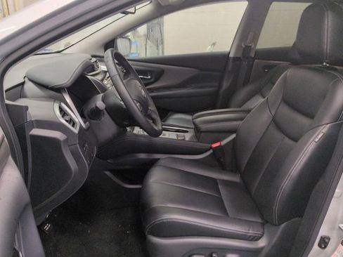 Used 2024 Nissan Murano SV image 9