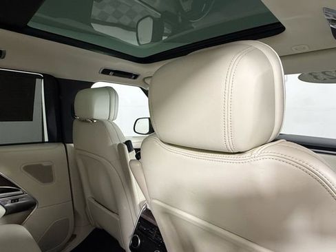 Used 2023 Land Rover Range Rover Long Wheelbase SE AWD/4WD image 26