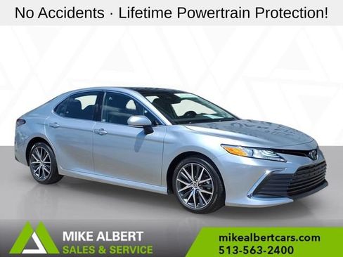 Used 2023 Toyota Camry XLE FWD image 1