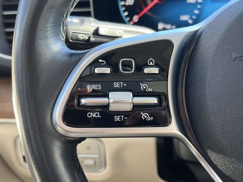Certified 2022 Mercedes-Benz GLS 450 4MATIC image 25