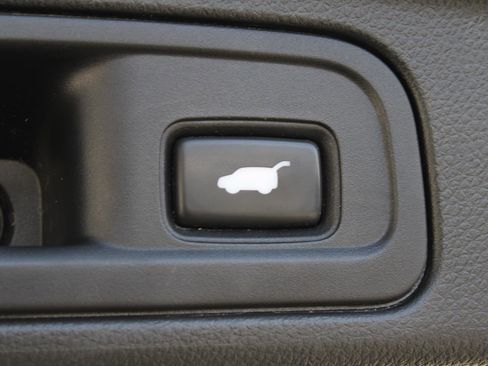 Used 2021 Honda Pilot Black Edition image 9