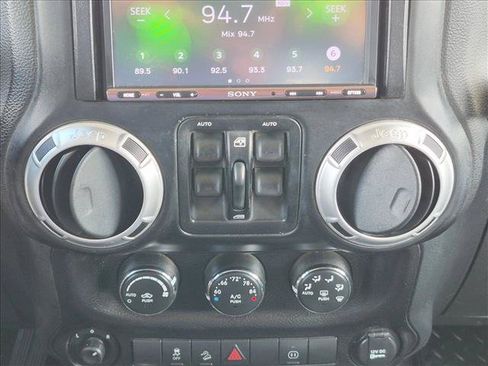 Used 2011 Jeep Wrangler Unlimited Sahara w/ Trailer Tow Group AWD/4WD image 13