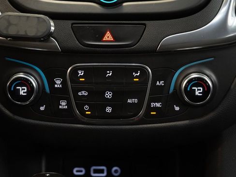 Used 2021 Chevrolet Equinox LT image 22