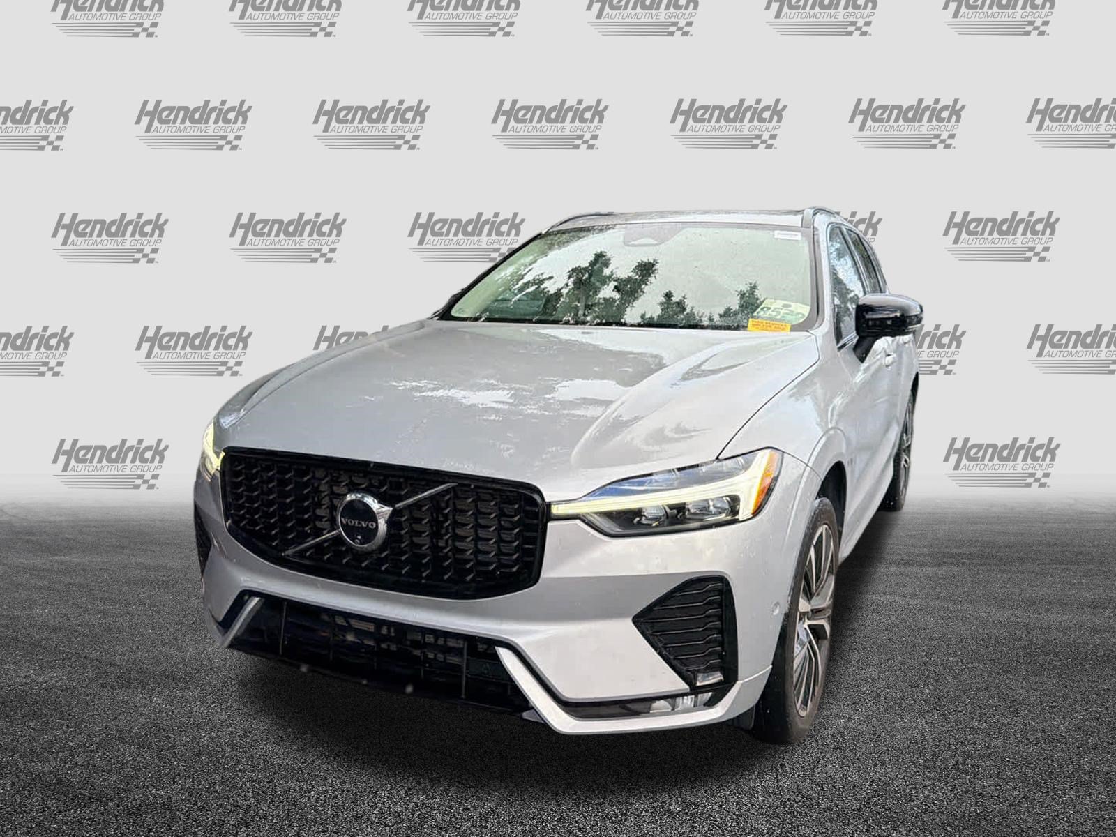 Used 2024 Volvo XC60 B5 Plus w/ Protection Package Premier AWD/4WD image 6