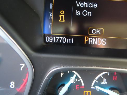 Used 2019 Ford Escape SEL image 27