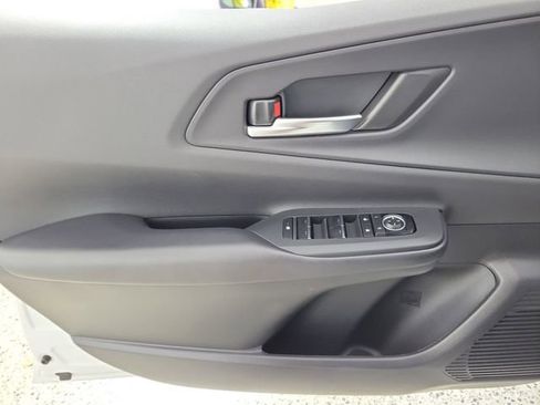 Used 2025 Toyota Prius FWD image 21