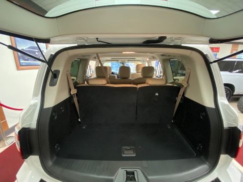 Used 2023 Nissan Armada SL w/ Cargo Package AWD/4WD image 6