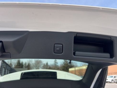 Used 2023 Ford Escape Active image 15