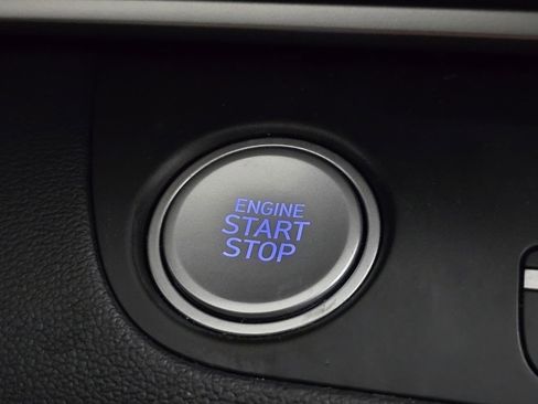 Used 2023 Hyundai Elantra SEL w/ Convenience Package image 30